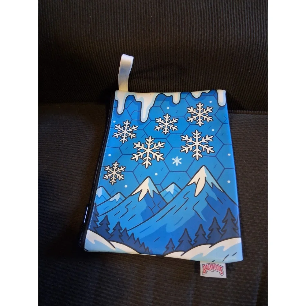 Snow caps Backwoods‎ Limited Edition Zip Novelty Makeup Bag Rare HTF NEW Gift